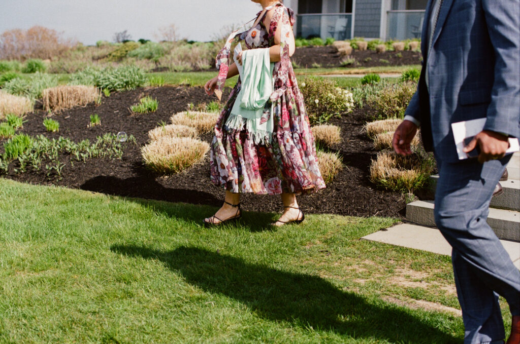 wedding guest candid 