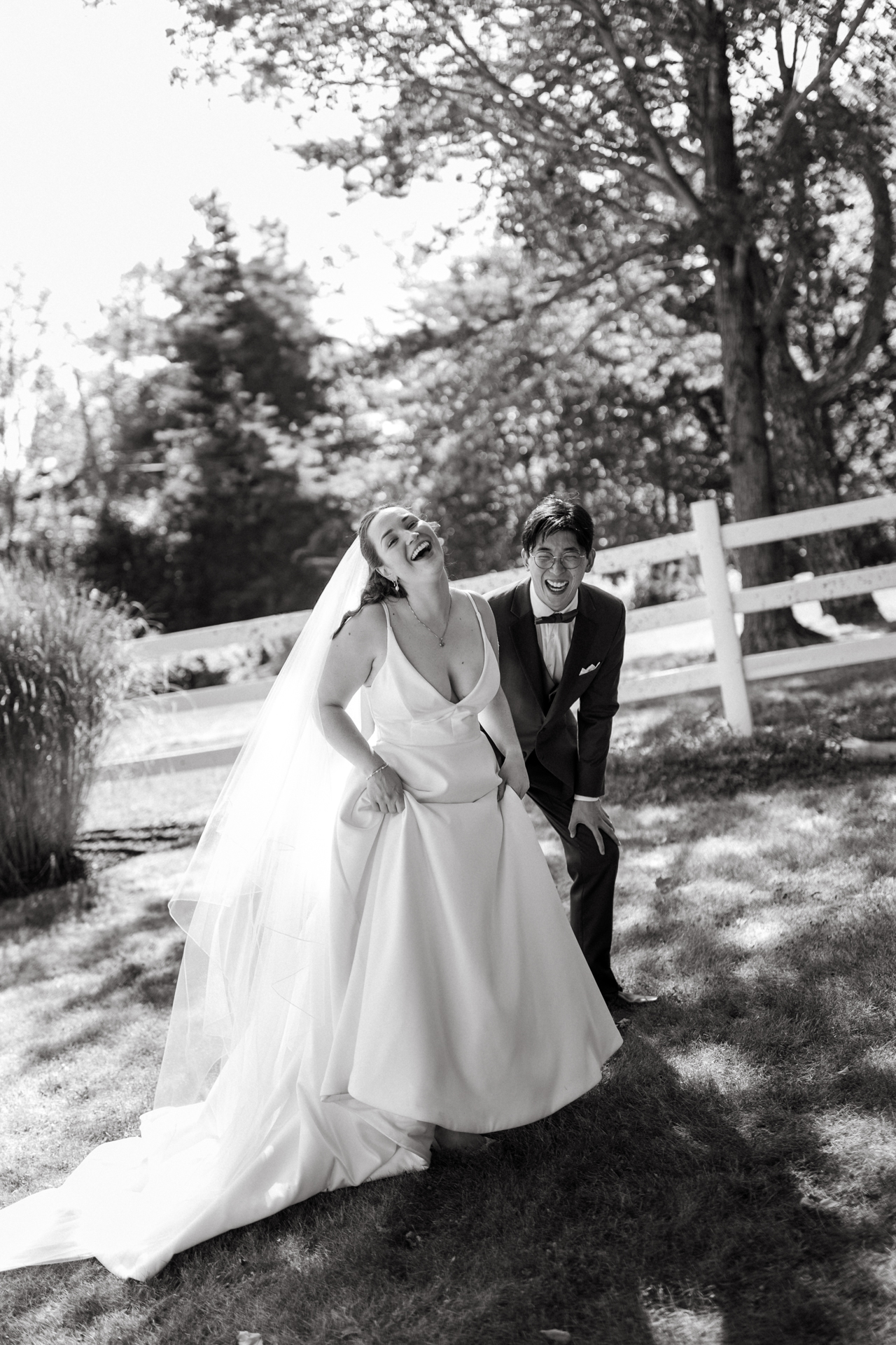 funny wedding portraits, candid wedding photography, documentary wedding vibes 