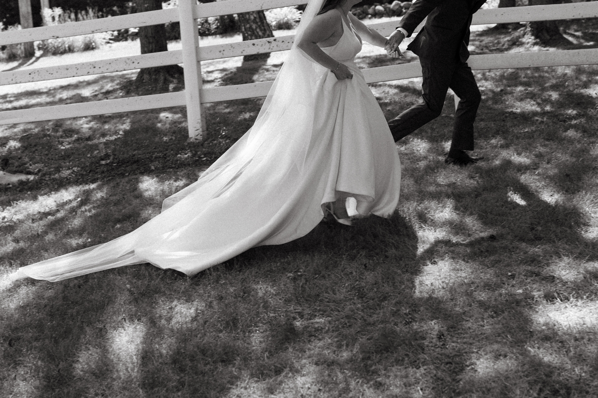 Documentary wedding photographer in maine 